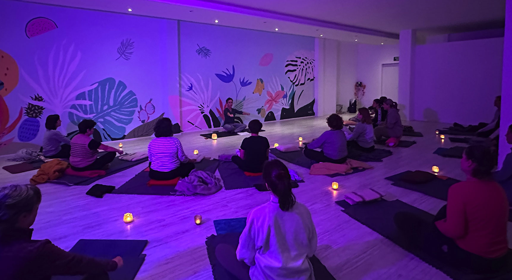 ¿Qué es Yoga Nidra y cómo puede ayudarte a calmar la mente? - Yoga ...